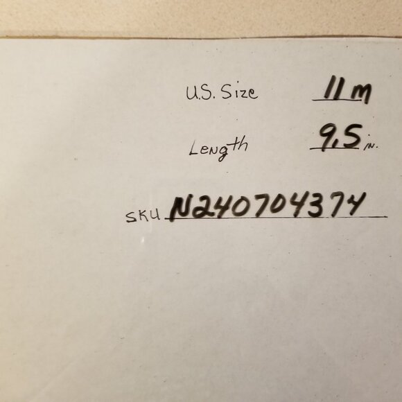 CLARKS COLLECTION 4" Heel Back Zip Ankle Booties Boots Brown Size 11M ~ 4374 - Picture 2 of 8